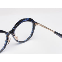 Load image into Gallery viewer, Carmen - 090